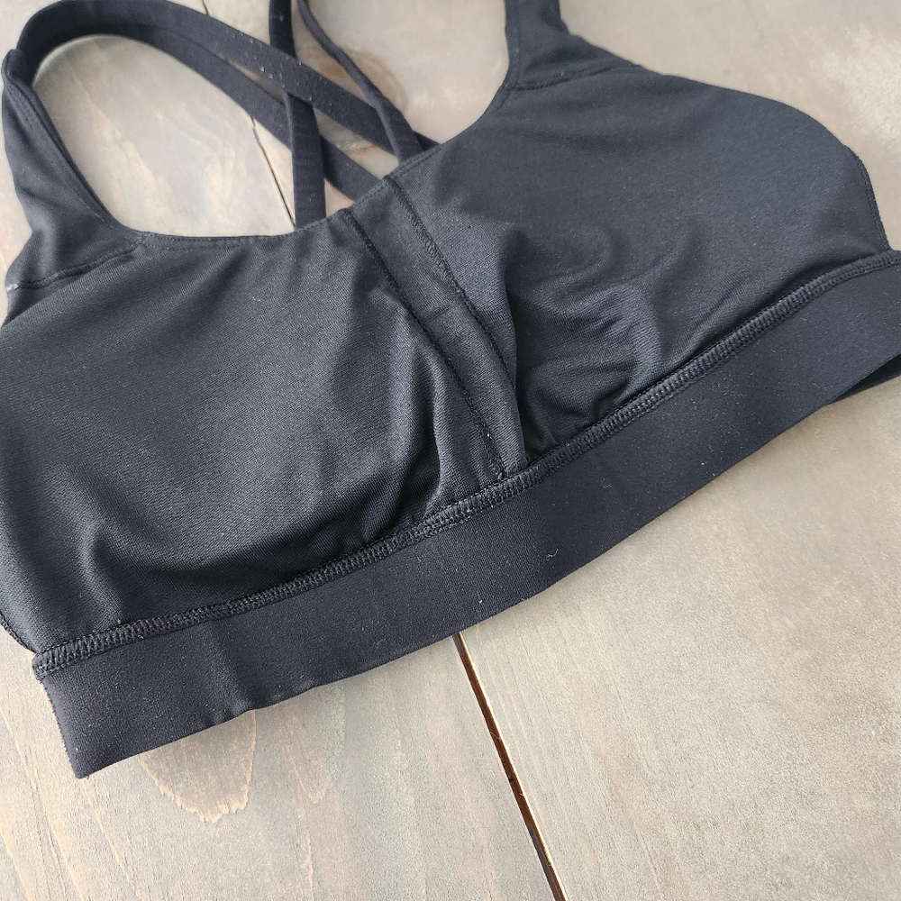 Lululemon Black Energy Sports Bra - Size 4 - Picture 8 of 12